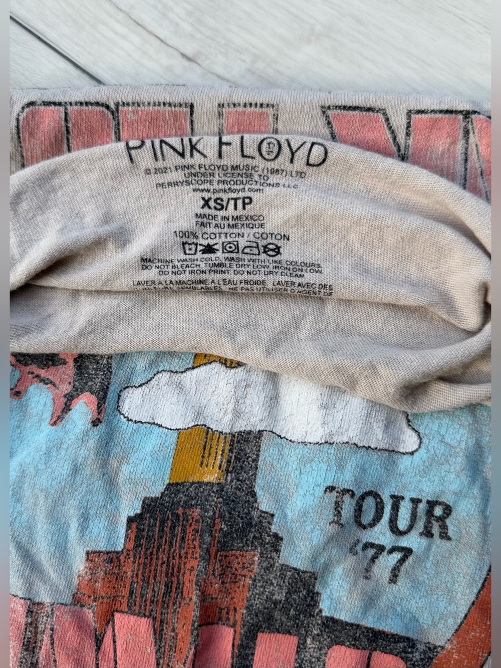 Pink Floyd Distressed Graphic Band Tee XS Cropped Wide Neck One Shoulder NWOT - Picture 4 of 10